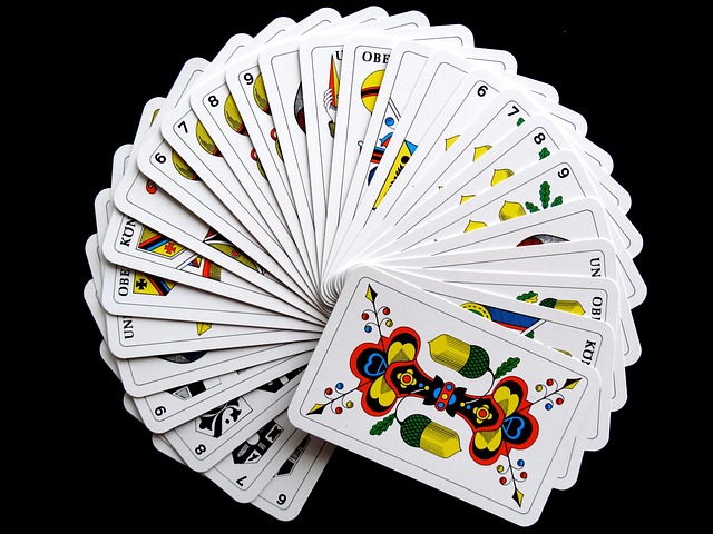 TCG二手市場<br>估值與交易策略